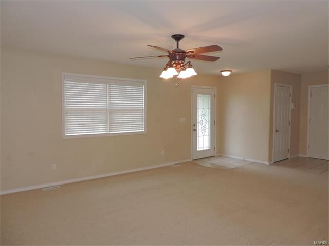 21093 Larson Road, Waynesville, MO 65583
