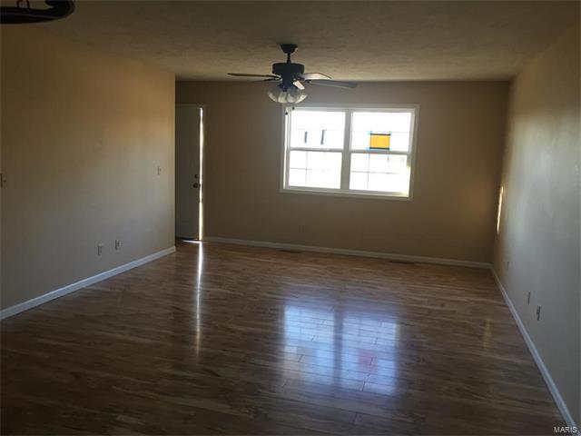 15356 Triangle, St Robert, MO 65584