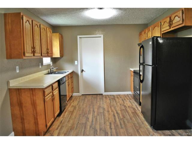 16500 Twilight Drive, St Robert, MO 65584