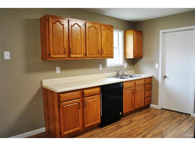 16500 Twilight Drive, St Robert, MO 65584