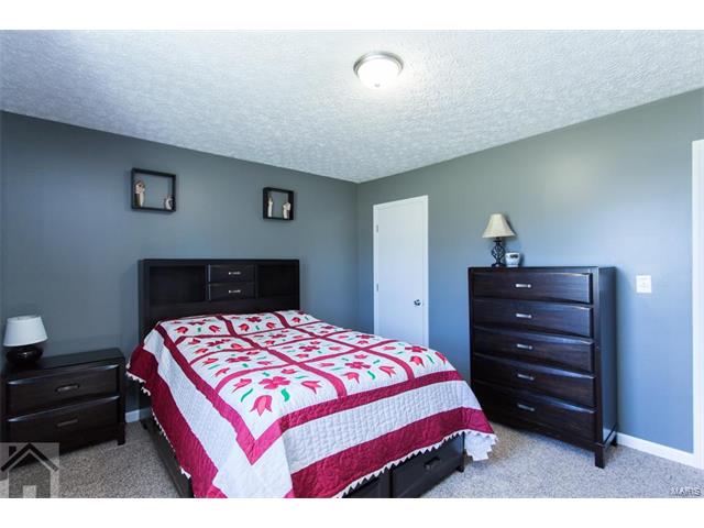 15039 Tampa Road, St Robert, MO 65584