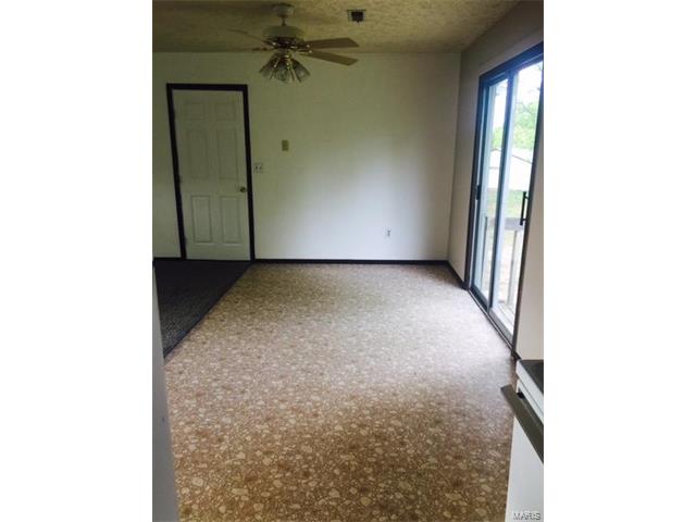 22040 Harlan Lane, St Robert, MO 65584