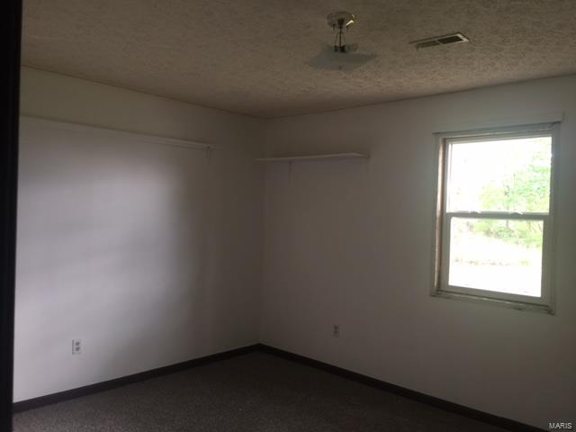 22040 Harlan Lane, St Robert, MO 65584