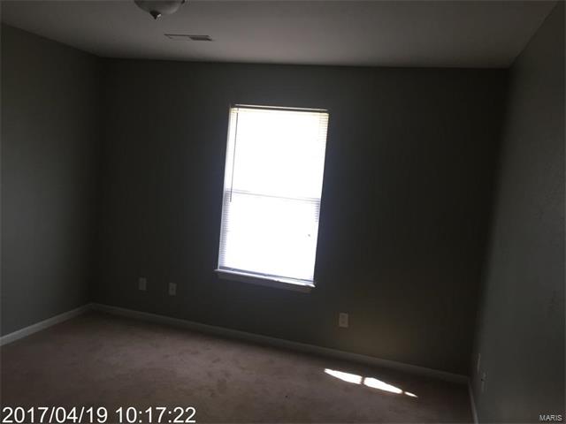 24227 Thistle Lane, St Robert, MO 65584