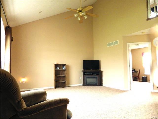124 Hickory Valley, St Robert, MO 65584