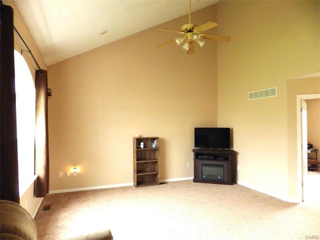 124 Hickory Valley, St Robert, MO 65584
