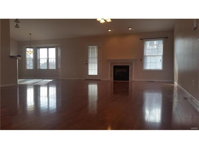 123 Ridgeview Dr., St. Robert, United States 65584