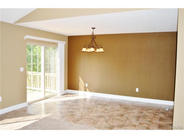 208 Sandstone Drive, St Robert, MO 65584