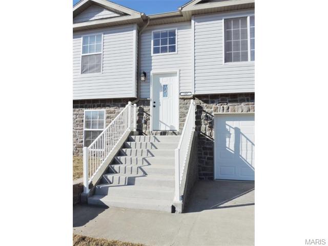 202 Sandstone Drive, St Robert, MO 65584