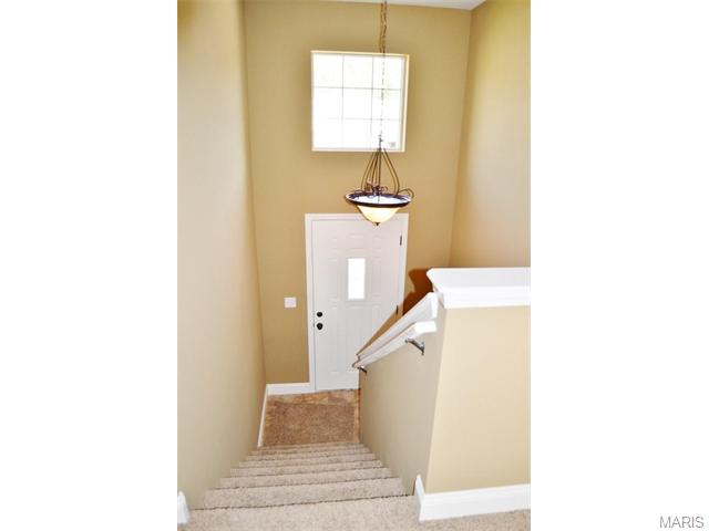 204 Sandstone Drive, St Robert, MO 65584