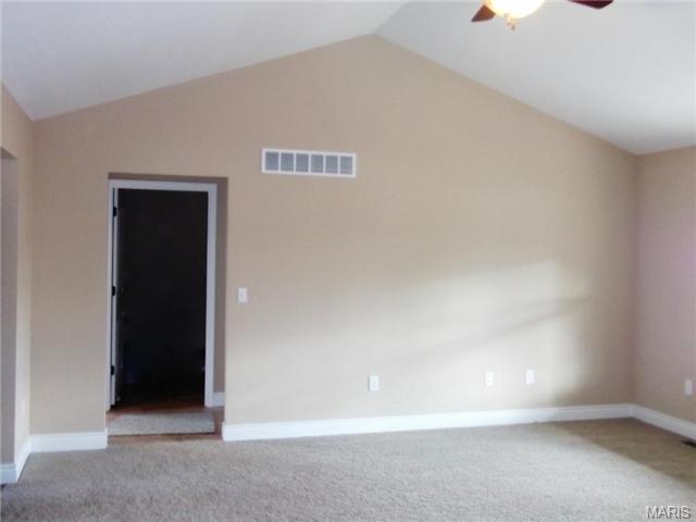106 Quartz Court, St Robert, MO 65584