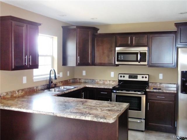 106 Quartz Court, St Robert, MO 65584