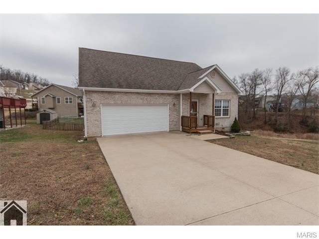 105 Birch Tree Circle, St Robert, MO 65584