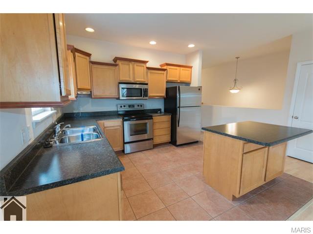 105 Birch Tree Circle, St Robert, MO 65584