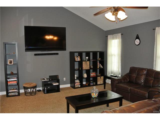 21000 Hideaway Lane, St Robert, MO 65584