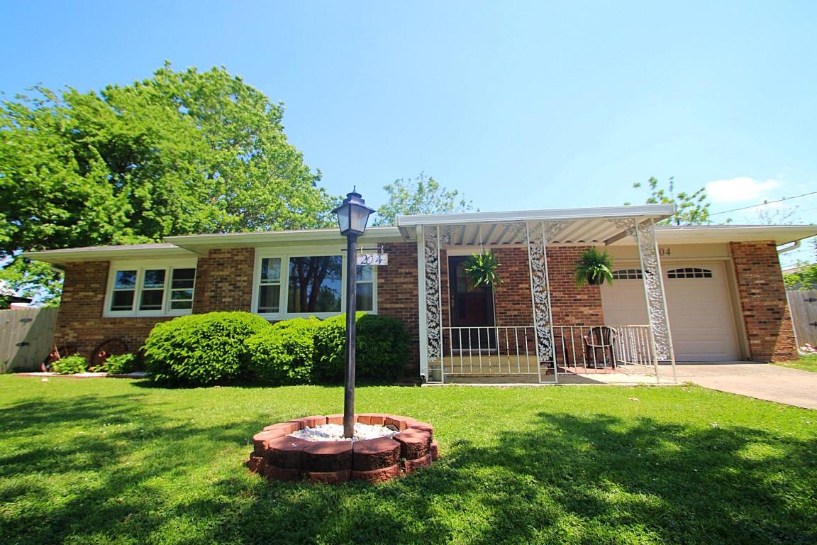 204 North Tower Avenue, Ash Grove, MO 65604