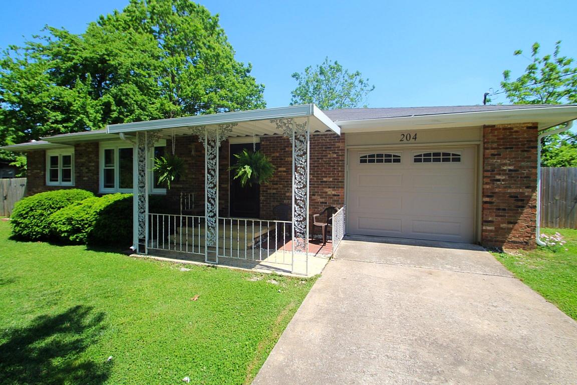 204 North Tower Avenue, Ash Grove, MO 65604