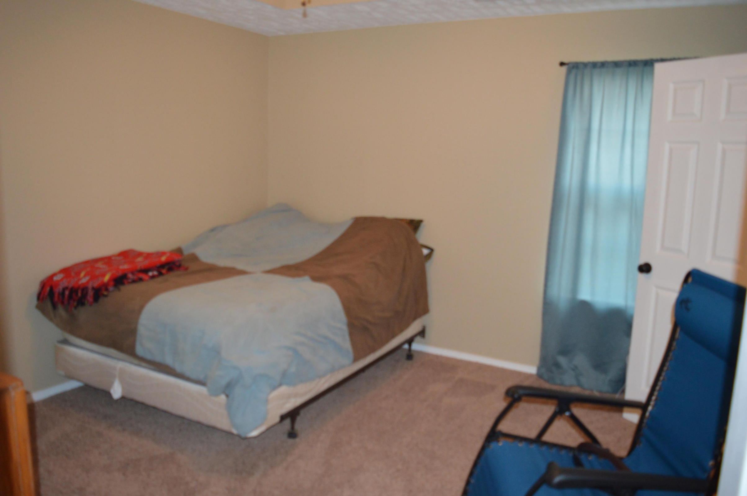 409 W Cline Street, Aurora, MO 65605