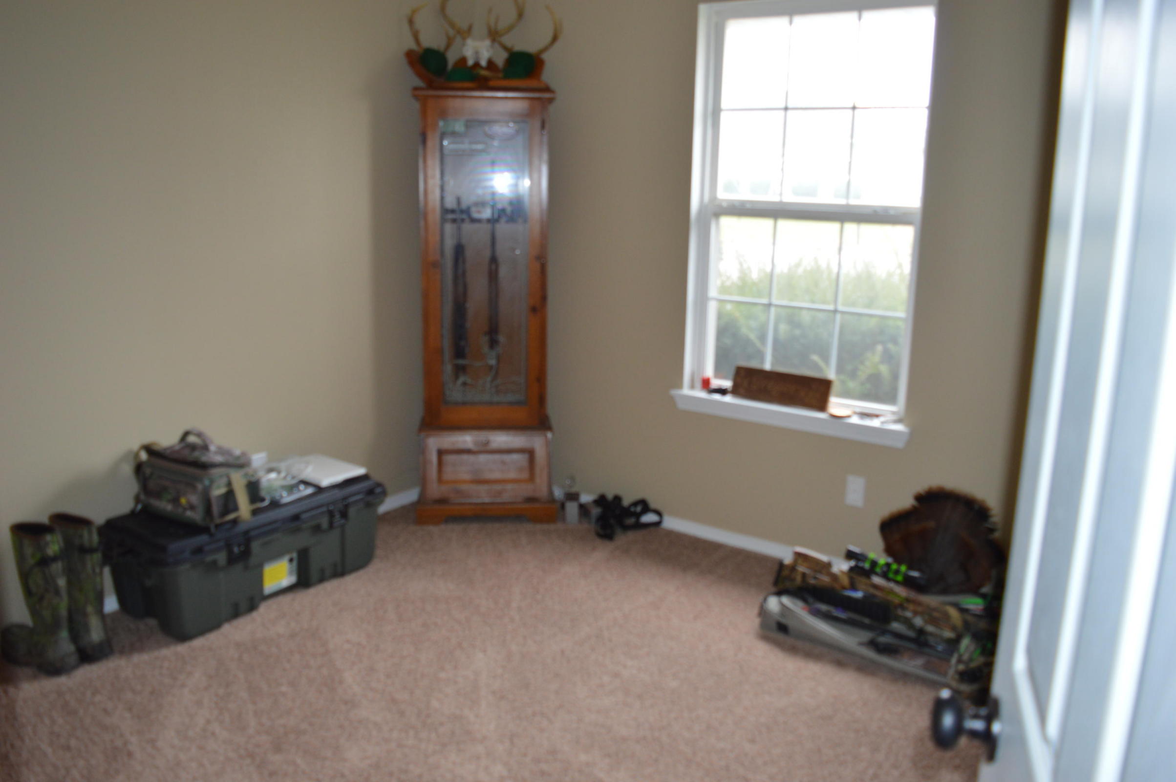 409 W Cline Street, Aurora, MO 65605