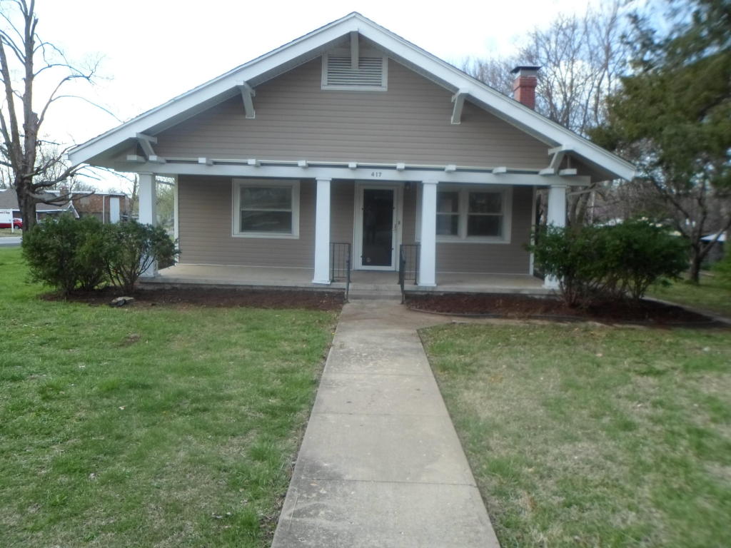 417 South Lincoln Avenue, Aurora, MO 65605