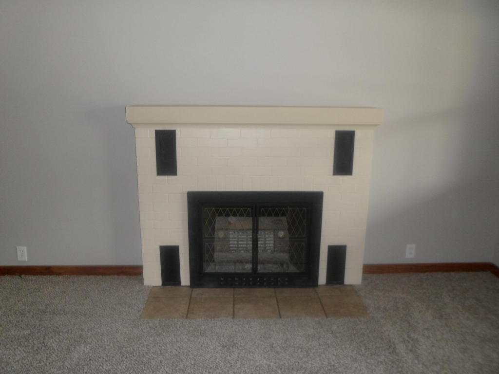 417 South Lincoln Avenue, Aurora, MO 65605
