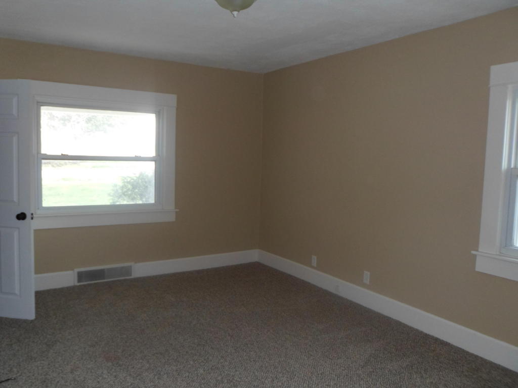 417 South Lincoln Avenue, Aurora, MO 65605