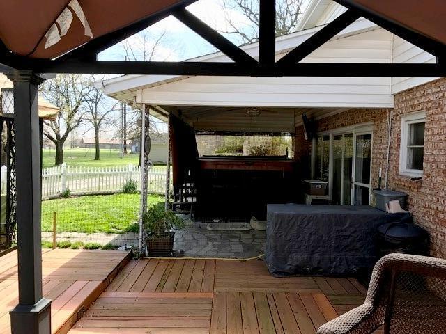 1520 South Hudson Avenue, Aurora, MO 65605