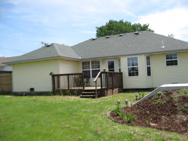 409 West High Street, Aurora, MO 65605