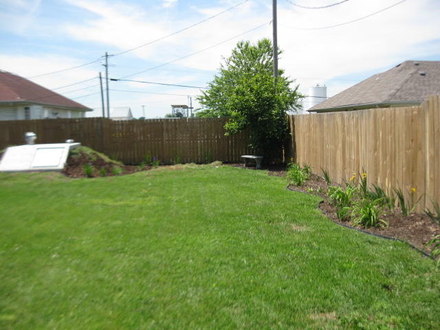 409 West High Street, Aurora, MO 65605