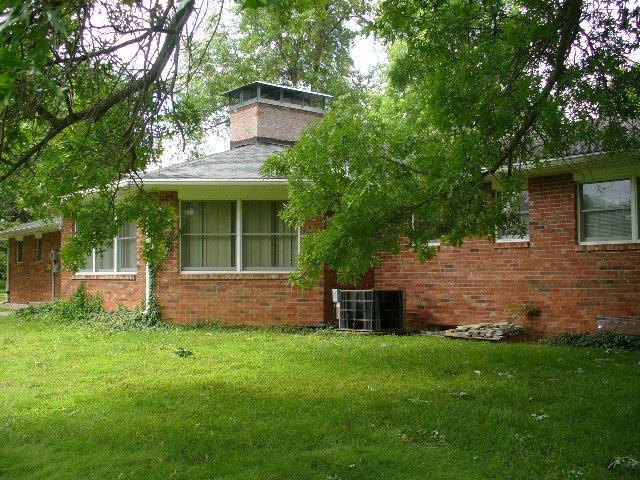 812 Terrace Drive, Aurora, United States 65605