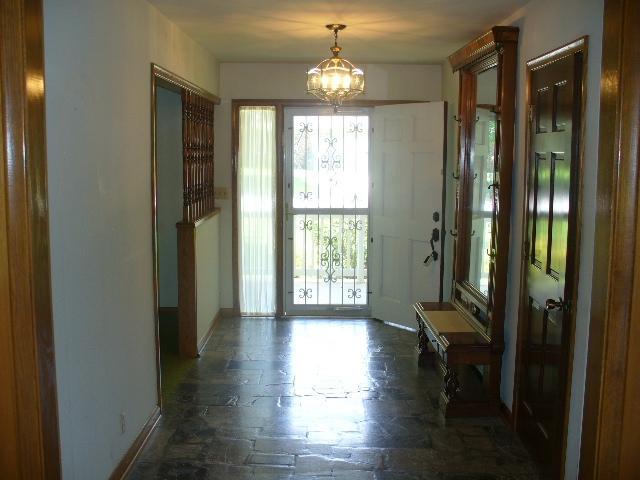 812 Terrace Drive, Aurora, United States 65605