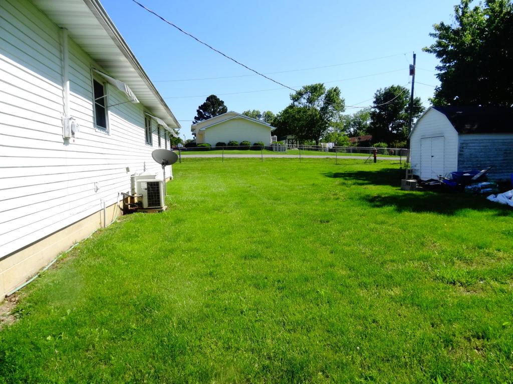 1600 State Hwy Ff, Ava, MO 65608