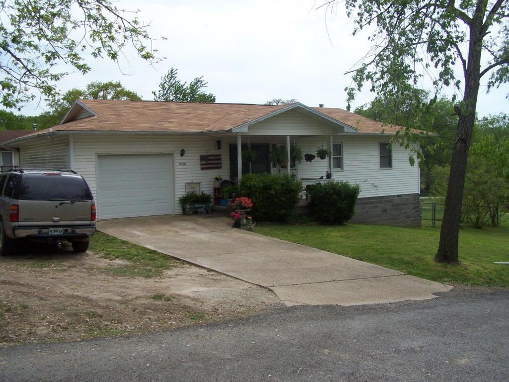 1311 Northeast 4th Avenue, Ava, MO 65608