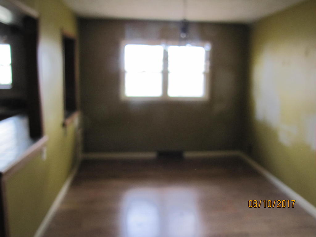 416 West Olive Street, Bolivar, MO 65613