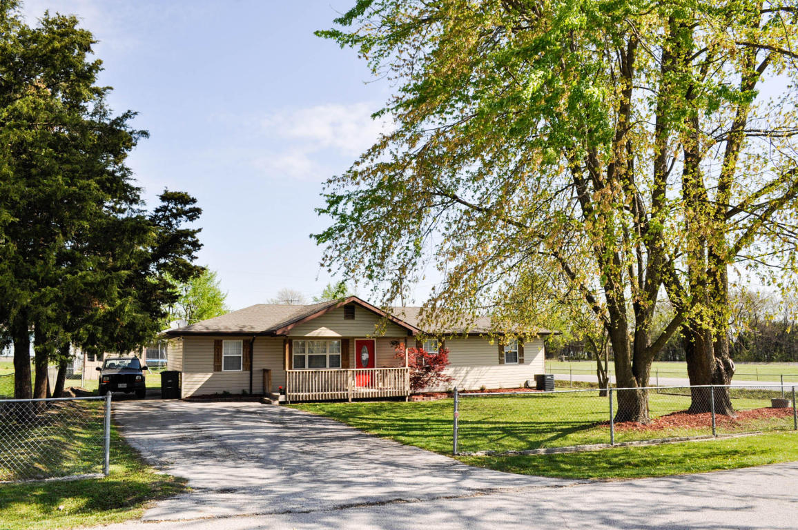 609 West Hughs Street, Bolivar, MO 65613
