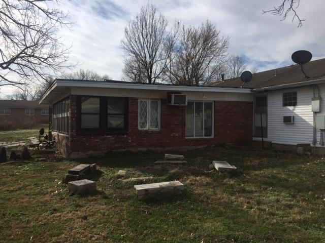 412 South Pike Avenue, Bolivar, MO 65613