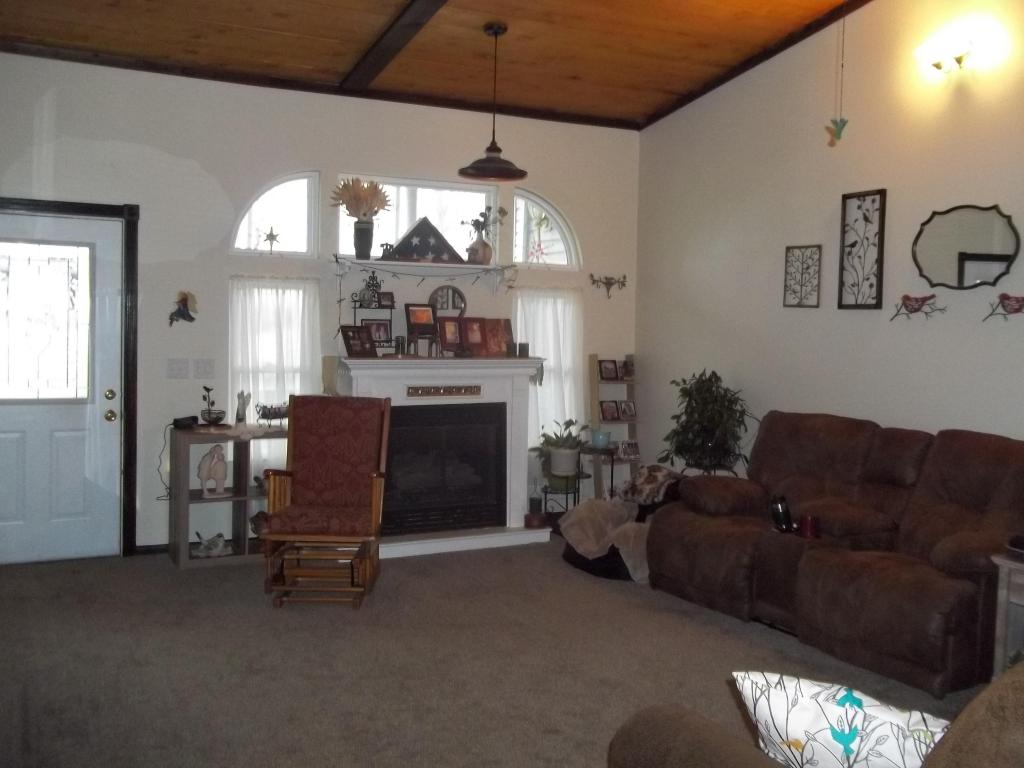 4543 South 132nd Road, Bolivar, MO 65613