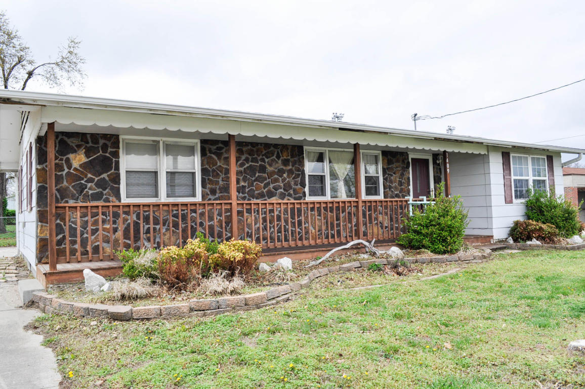 1409 South Pike Avenue, Bolivar, MO 65613