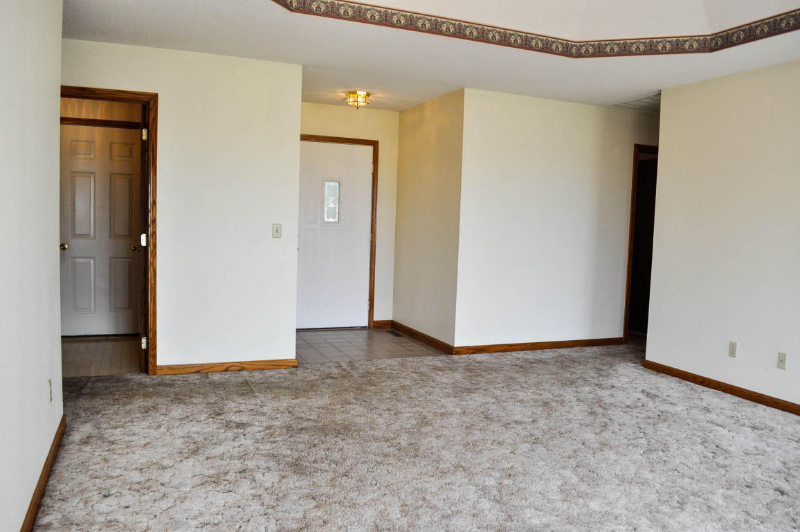 2960 South Hartford Avenue, Bolivar, MO 65613