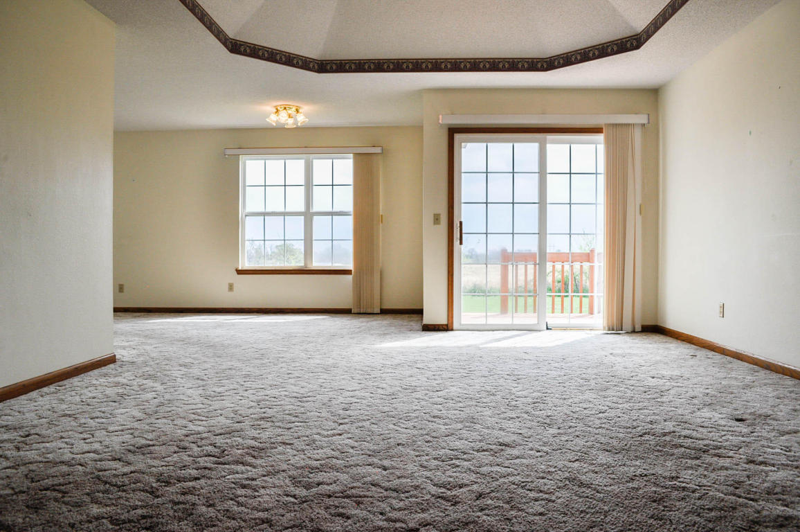 2960 South Hartford Avenue, Bolivar, MO 65613