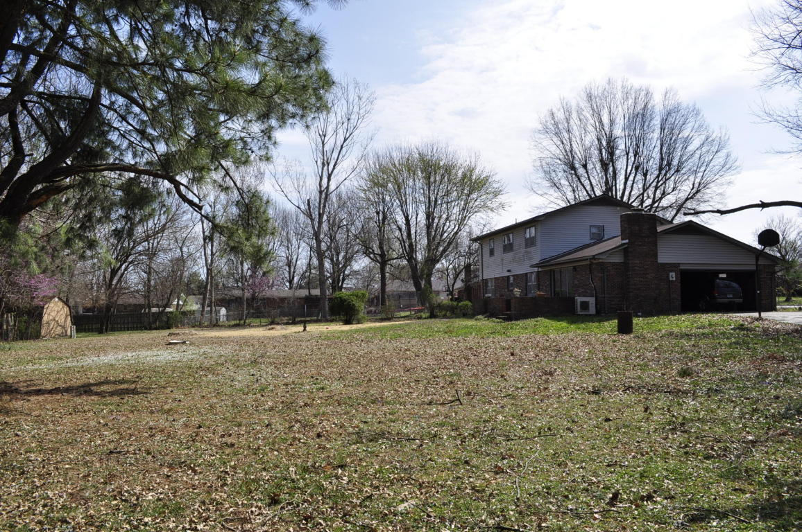 1111 Highland Terrace, Bolivar, MO 65613