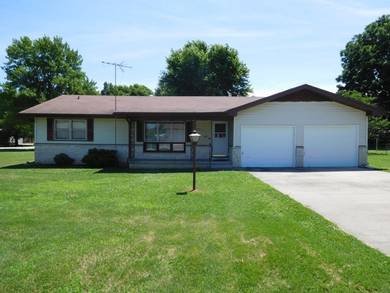 220 N Sunset, Bolivar, MO 65613