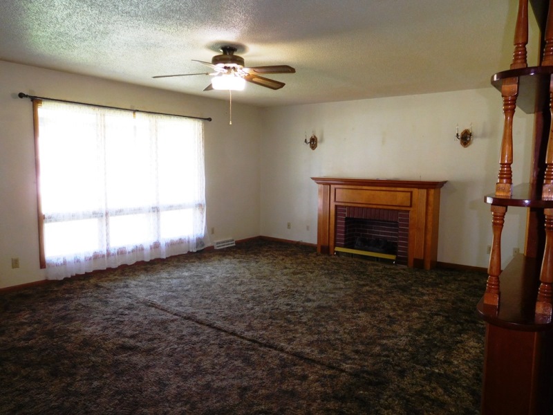 220 N Sunset, Bolivar, MO 65613