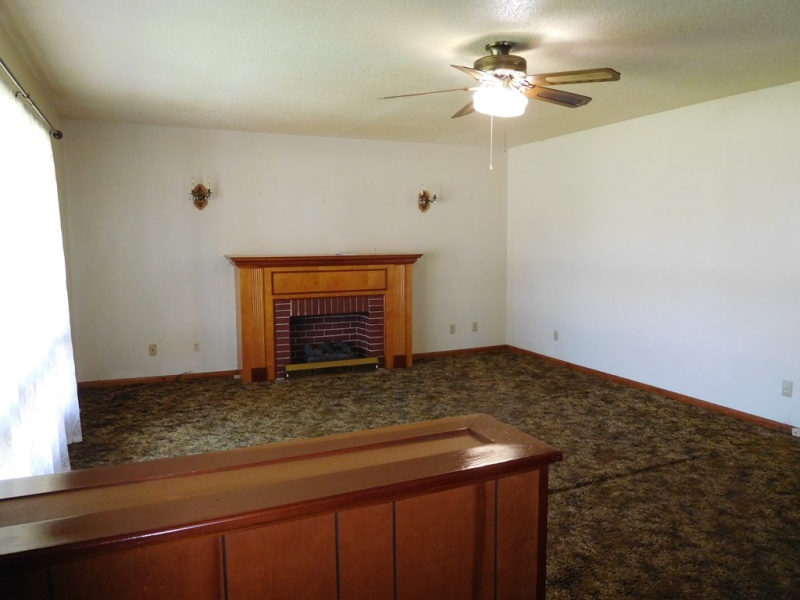 220 N Sunset, Bolivar, MO 65613