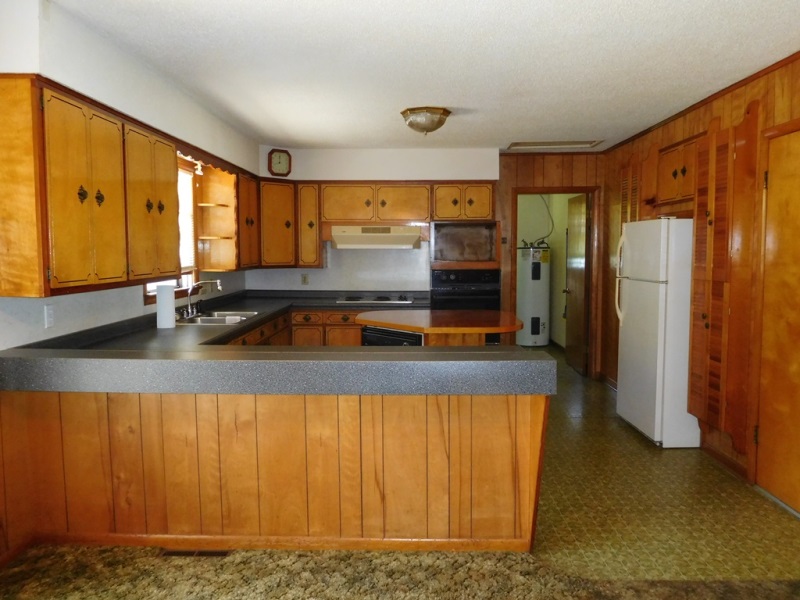 220 N Sunset, Bolivar, MO 65613