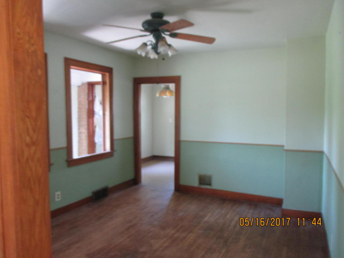 632 E Broadway St, Bolivar, MO 65613