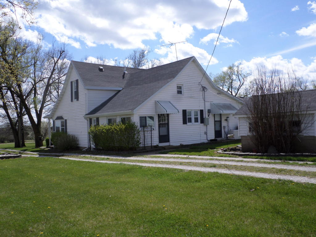 635 East 430th Road, Bolivar, MO 65613