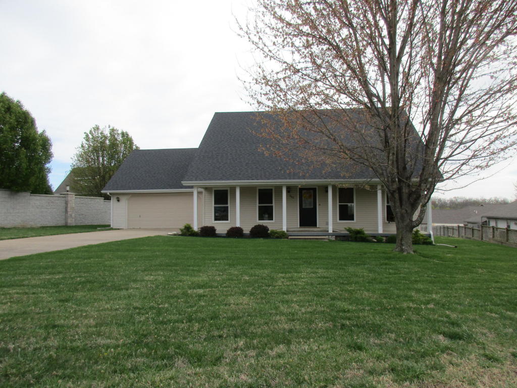 880 Redel Place, Bolivar, MO 65613
