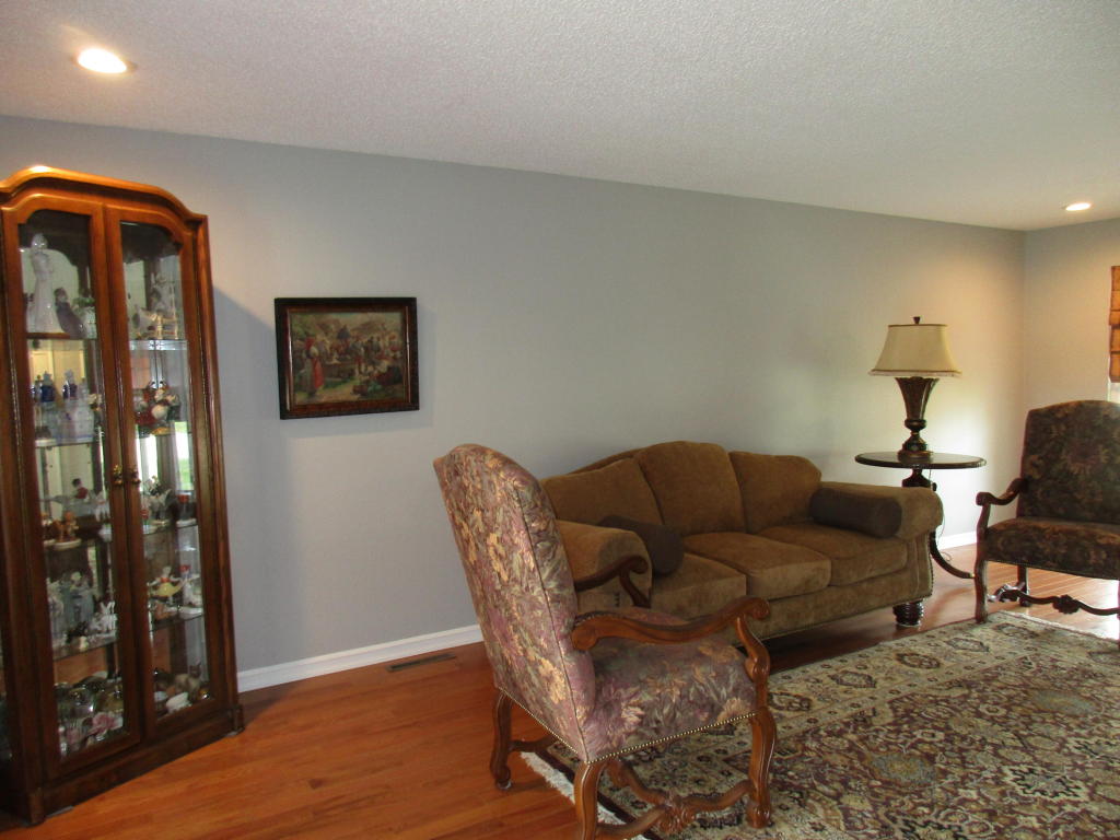 880 Redel Place, Bolivar, MO 65613