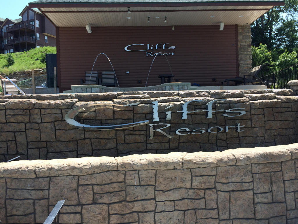 5 Stone Cliff Drive, Branson, MO 65615